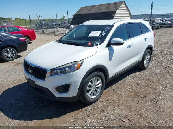 5XYPG4A56GG006479 2016 KIA SORENTO - Image 2