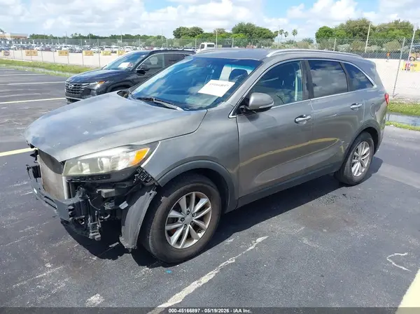 5XYPG4A56GG027431 2016 KIA SORENTO - Image 2
