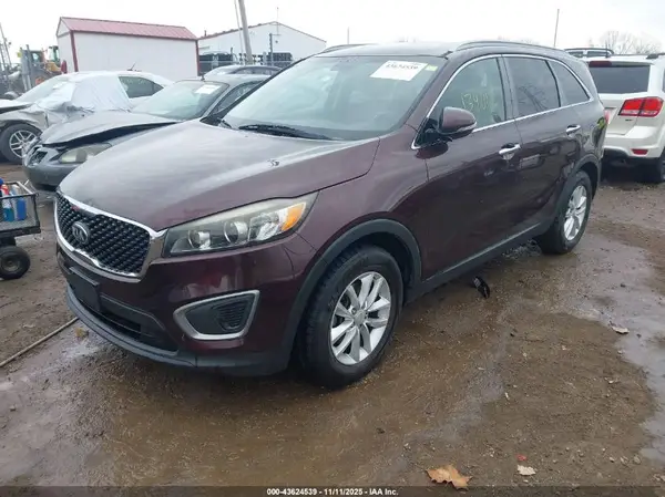 5XYPG4A56GG074250 2016 KIA SORENTO - Image 2