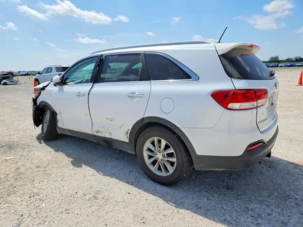 5XYPG4A56GG110468 2016 KIA SORENTO - Image 2