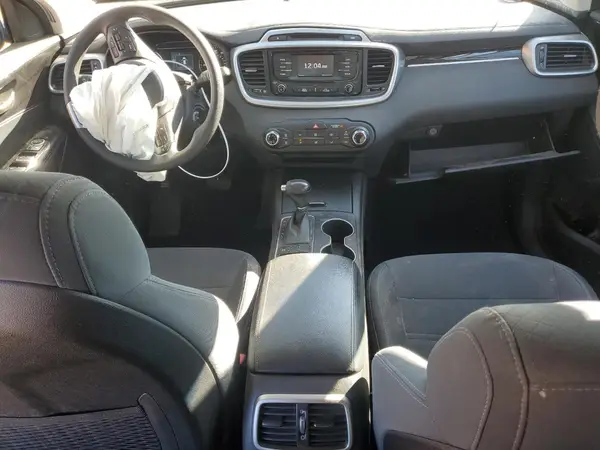 5XYPG4A56GG125908 2016 KIA SORENTO - Image 8
