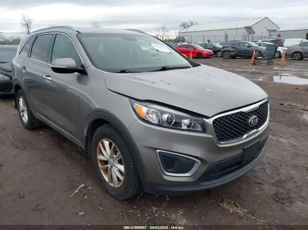 5XYPG4A56GG127271 2016 KIA SORENTO - Image 1