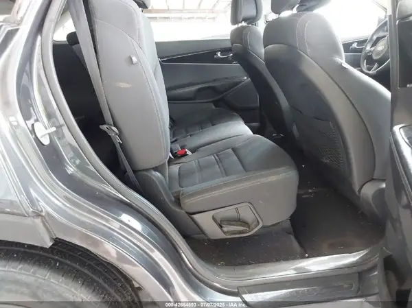 5XYPG4A56GG141736 2016 KIA SORENTO - Image 8