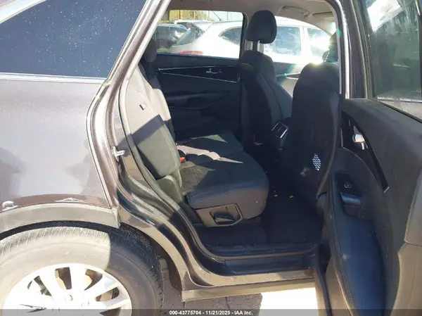 5XYPG4A56GG157435 2016 KIA SORENTO - Image 8