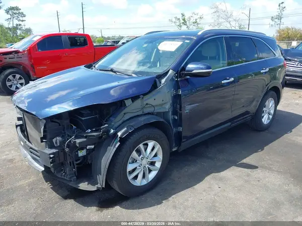 5XYPG4A56HG197225 2017 KIA SORENTO - Image 2