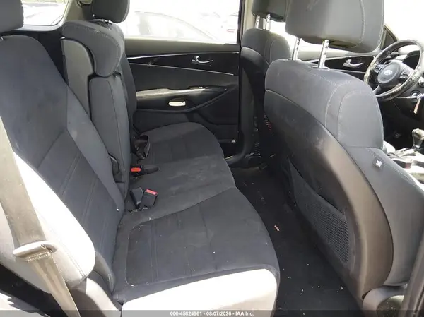 5XYPG4A56HG204173 2017 KIA SORENTO - Image 8
