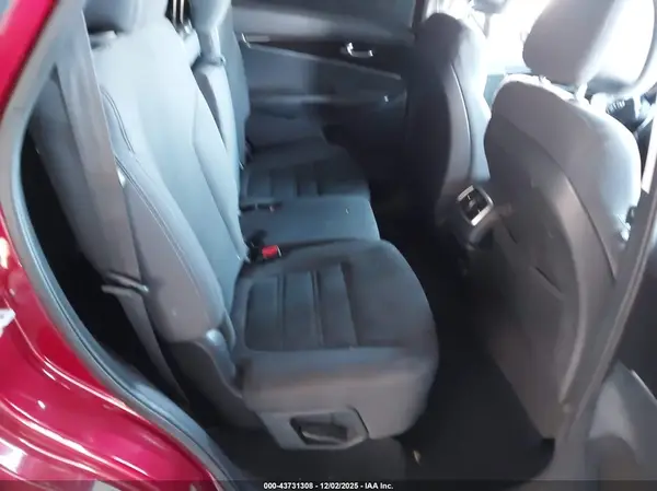 5XYPG4A56HG208112 2017 KIA SORENTO - Image 8
