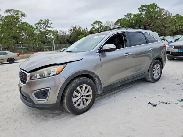 5XYPG4A56HG208370 2017 KIA SORENTO - Image 1