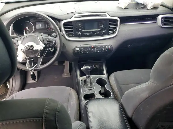 5XYPG4A56HG208370 2017 KIA SORENTO - Image 8