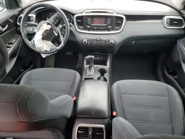5XYPG4A56HG210524 2017 KIA SORENTO - Image 8