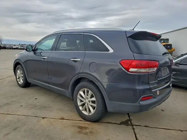 5XYPG4A56HG221765 2017 KIA SORENTO - Image 2