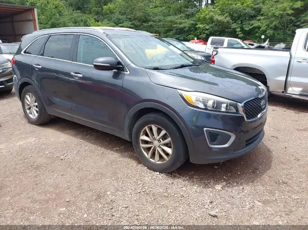 5XYPG4A56HG230935 2017 KIA SORENTO - Image 1