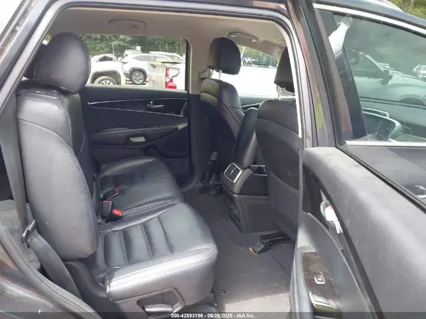 5XYPG4A56HG230935 2017 KIA SORENTO - Image 8