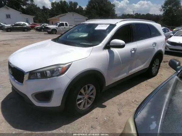 5XYPG4A56HG285594 2017 KIA SORENTO - Image 2