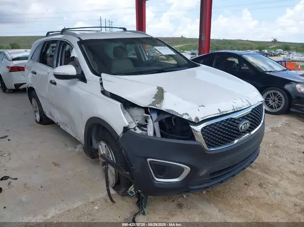5XYPG4A56HG298393 2017 KIA SORENTO - Image 1