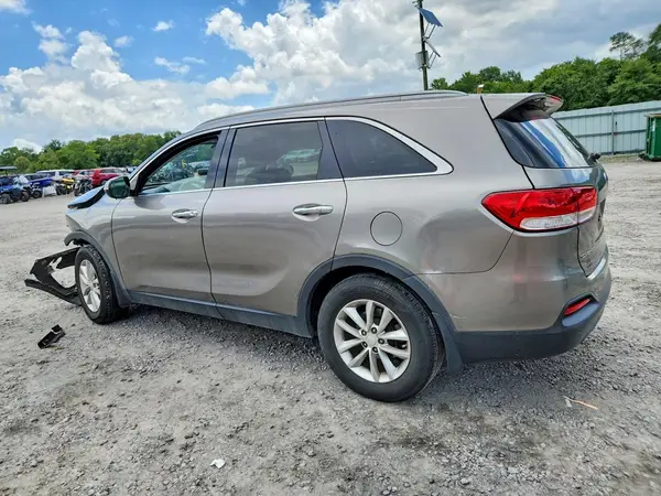 5XYPG4A56HG307688 2017 KIA SORENTO - Image 2