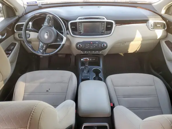 5XYPG4A56HG308565 2017 KIA SORENTO - Image 8
