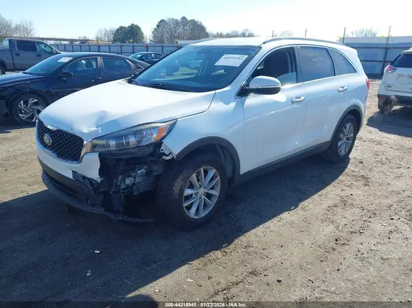 5XYPG4A56HG308873 2017 KIA SORENTO - Image 2