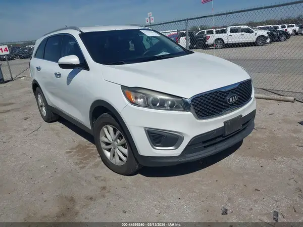 5XYPG4A56HG310896 2017 KIA SORENTO - Image 1