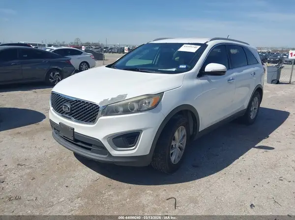 5XYPG4A56HG310896 2017 KIA SORENTO - Image 2