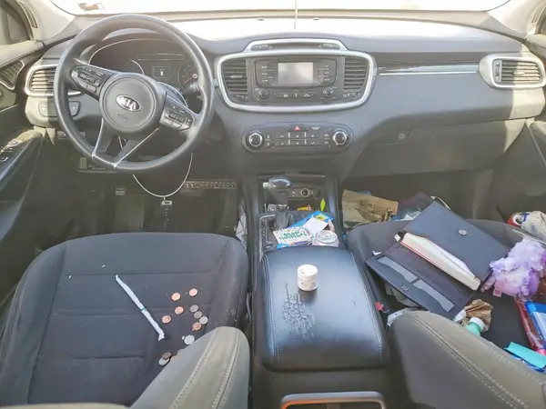 5XYPG4A56JG352572 2018 KIA SORENTO - Image 8