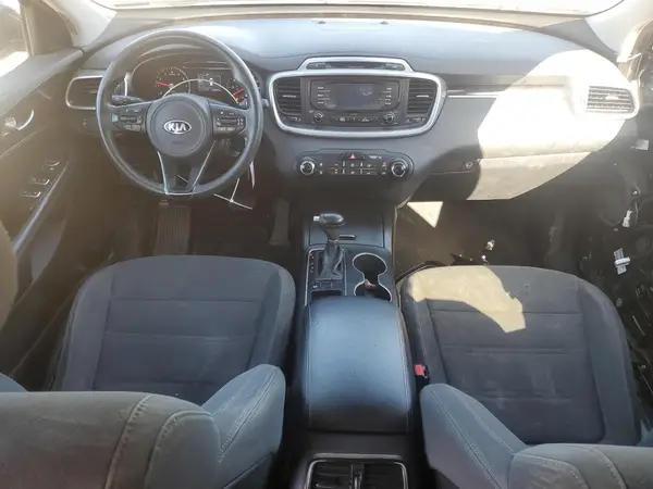 5XYPG4A56JG358257 2018 KIA SORENTO - Image 8