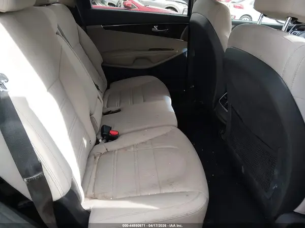5XYPG4A56JG373762 2018 KIA SORENTO - Image 8