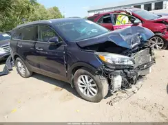 5XYPG4A56JG389217 2018 KIA SORENTO