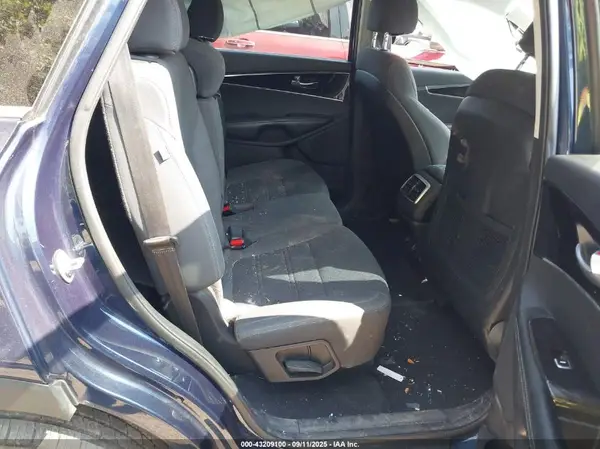5XYPG4A56JG389217 2018 KIA SORENTO - Image 8