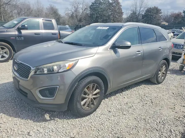 5XYPG4A56JG389511 2018 KIA SORENTO - Image 1