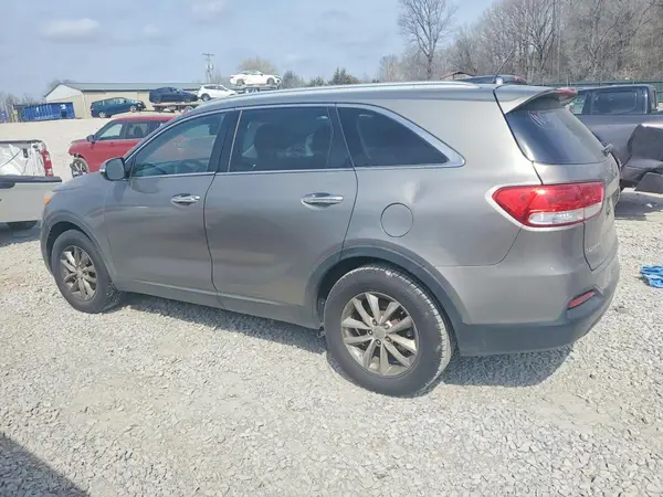 5XYPG4A56JG389511 2018 KIA SORENTO - Image 2