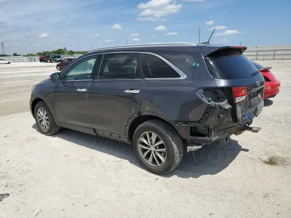 5XYPG4A56JG389783 2018 KIA SORENTO - Image 2
