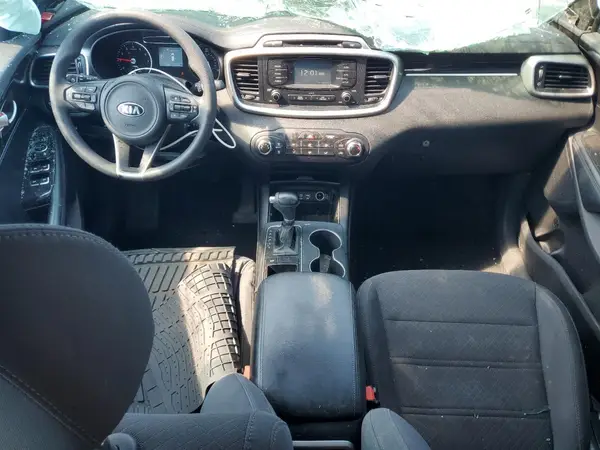 5XYPG4A56JG390500 2018 KIA SORENTO - Image 8