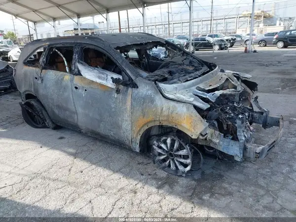 5XYPG4A56JG404296 2018 KIA SORENTO - Image 1