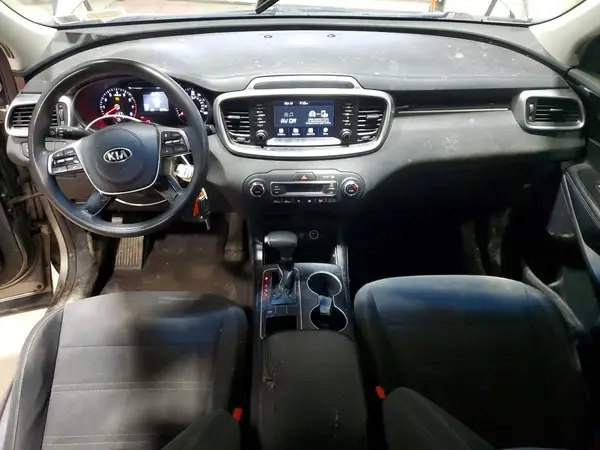 5XYPG4A56KG446582 2019 KIA SORENTO - Image 8