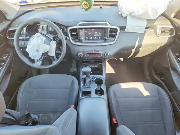 5XYPG4A56KG446971 2019 KIA SORENTO - Image 8