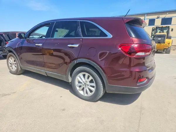 5XYPG4A56KG452821 2019 KIA SORENTO - Image 2
