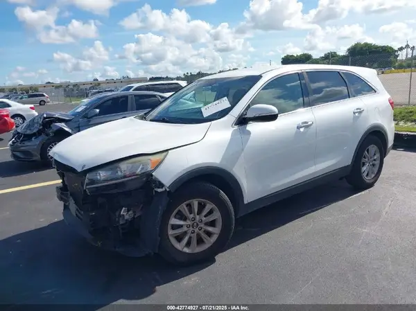 5XYPG4A56KG475936 2019 KIA SORENTO - Image 2