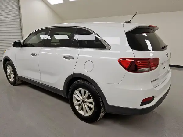 5XYPG4A56KG481171 2019 KIA SORENTO - Image 2