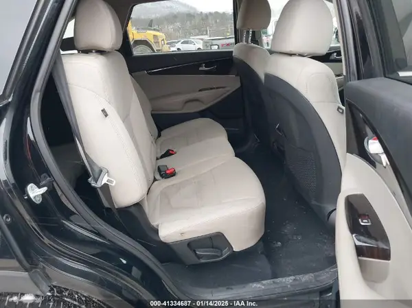 5XYPG4A56KG483762 2019 KIA SORENTO - Image 8