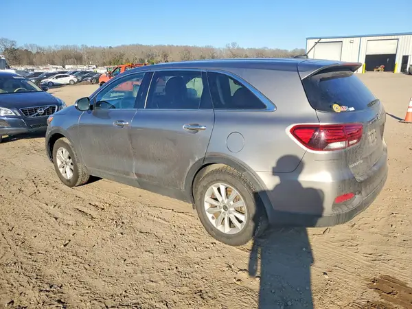 5XYPG4A56KG492946 2019 KIA SORENTO - Image 2