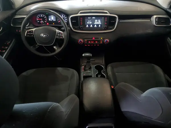5XYPG4A56KG497841 2019 KIA SORENTO - Image 8