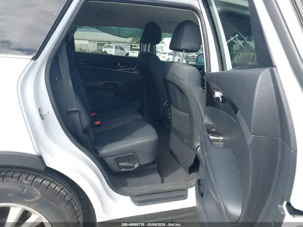 5XYPG4A56KG561876 2019 KIA SORENTO - Image 8