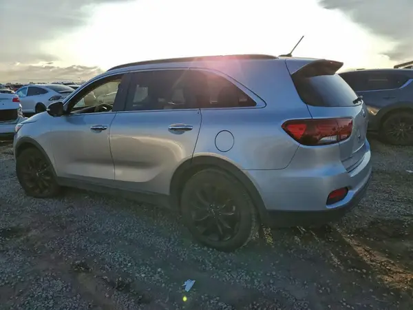 5XYPG4A56KG598572 2019 KIA SORENTO - Image 2
