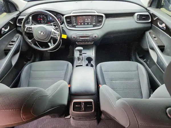 5XYPG4A56KG601969 2019 KIA SORENTO - Image 8
