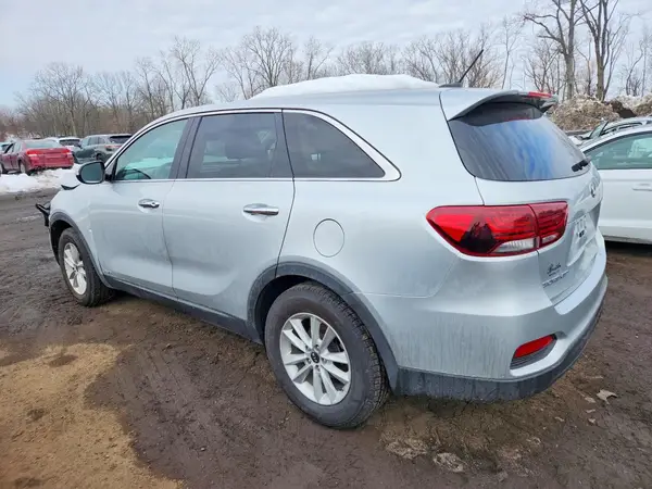 5XYPG4A56LG615419 2020 KIA SORENTO - Image 2