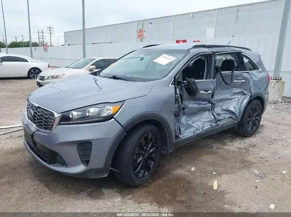5XYPG4A56LG647853 2020 KIA SORENTO - Image 2