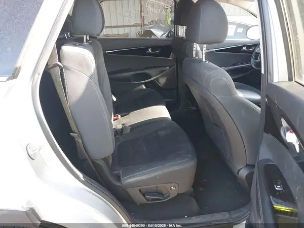 5XYPG4A56LG694865 2020 KIA SORENTO - Image 8