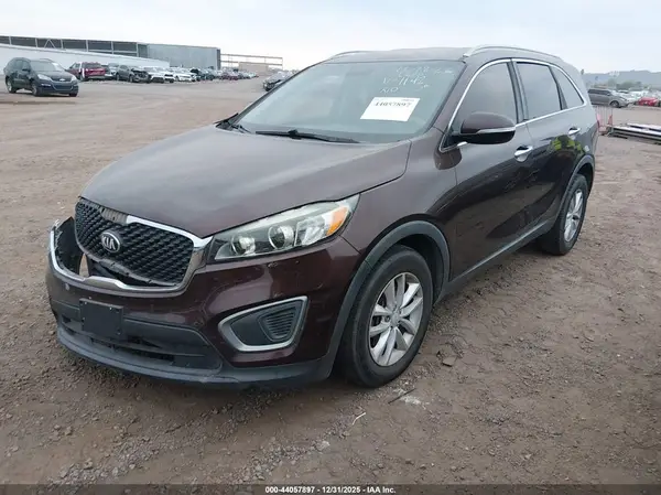 5XYPG4A57GG011142 2016 KIA SORENTO - Image 2