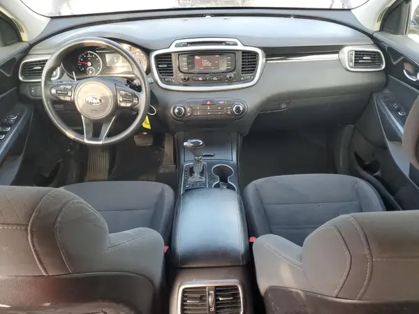 5XYPG4A57GG074256 2016 KIA SORENTO - Image 8